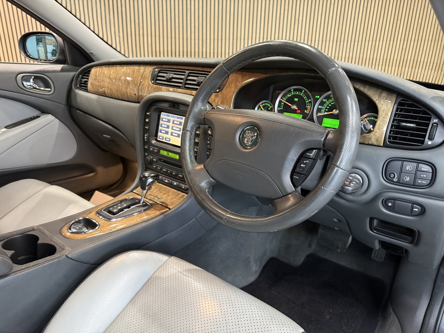 Used Jaguar S-Type 2005 for sale - 77721360: Photo 14