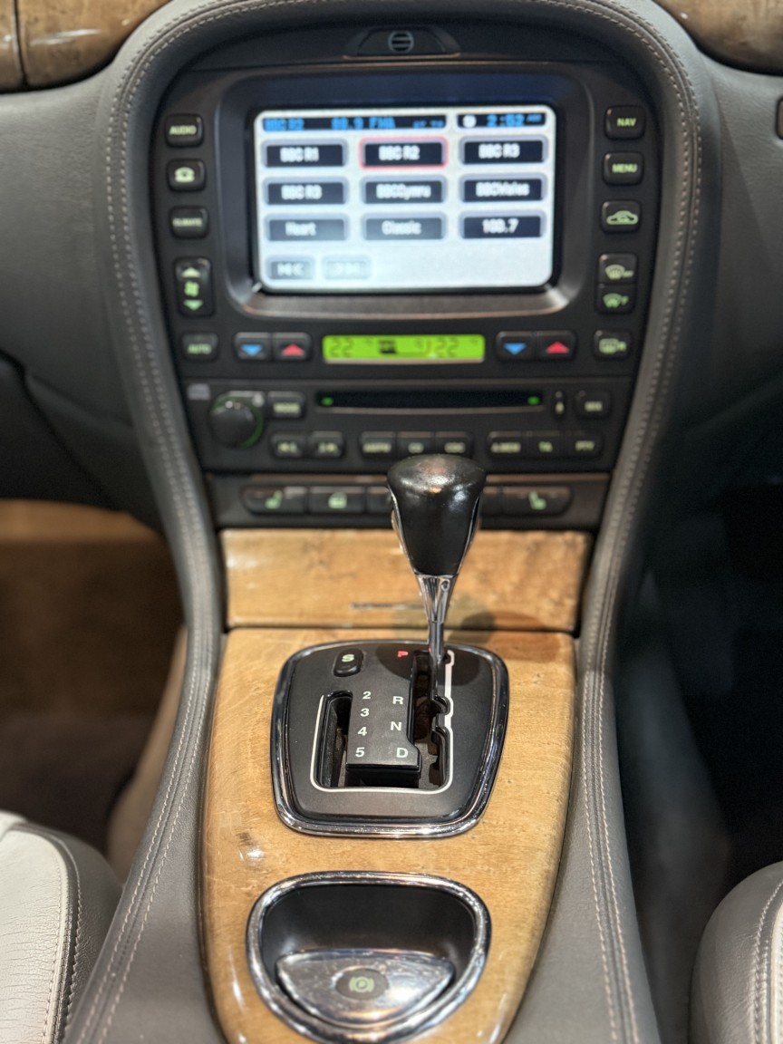 Used Jaguar S-Type 2005 for sale - 77721360: Photo 21