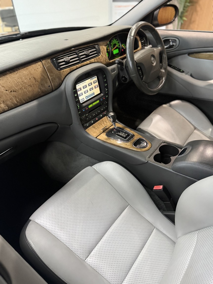 Used Jaguar S-Type 2005 for sale - 77721360: Photo 23