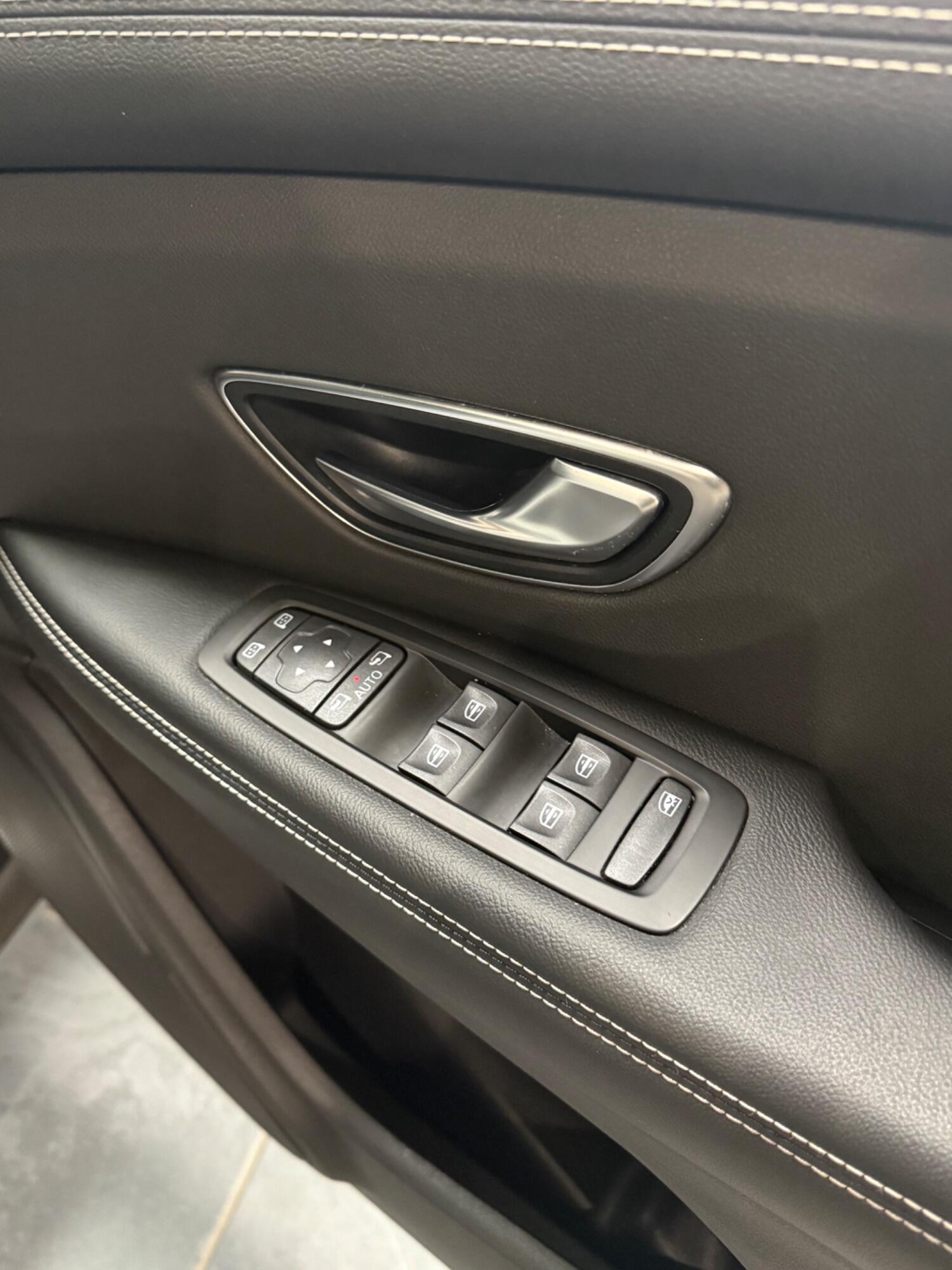 Used Renault Grand Scenic 2017 for sale - 76186681: Photo 13