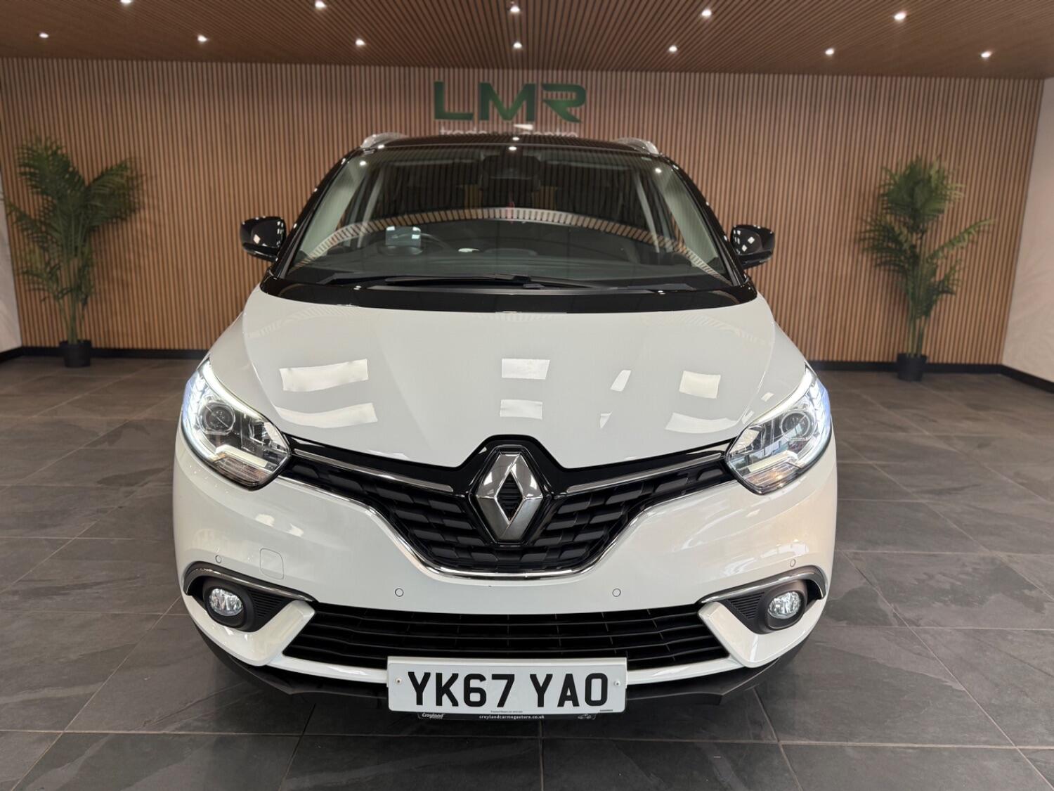 Used Renault Grand Scenic 2017 for sale - 76186681: Photo 3