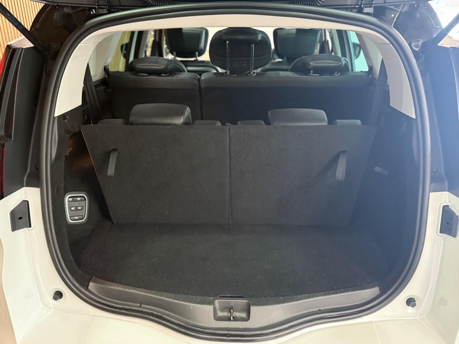 Used Renault Grand Scenic 2017 for sale - 76186681: Photo 33