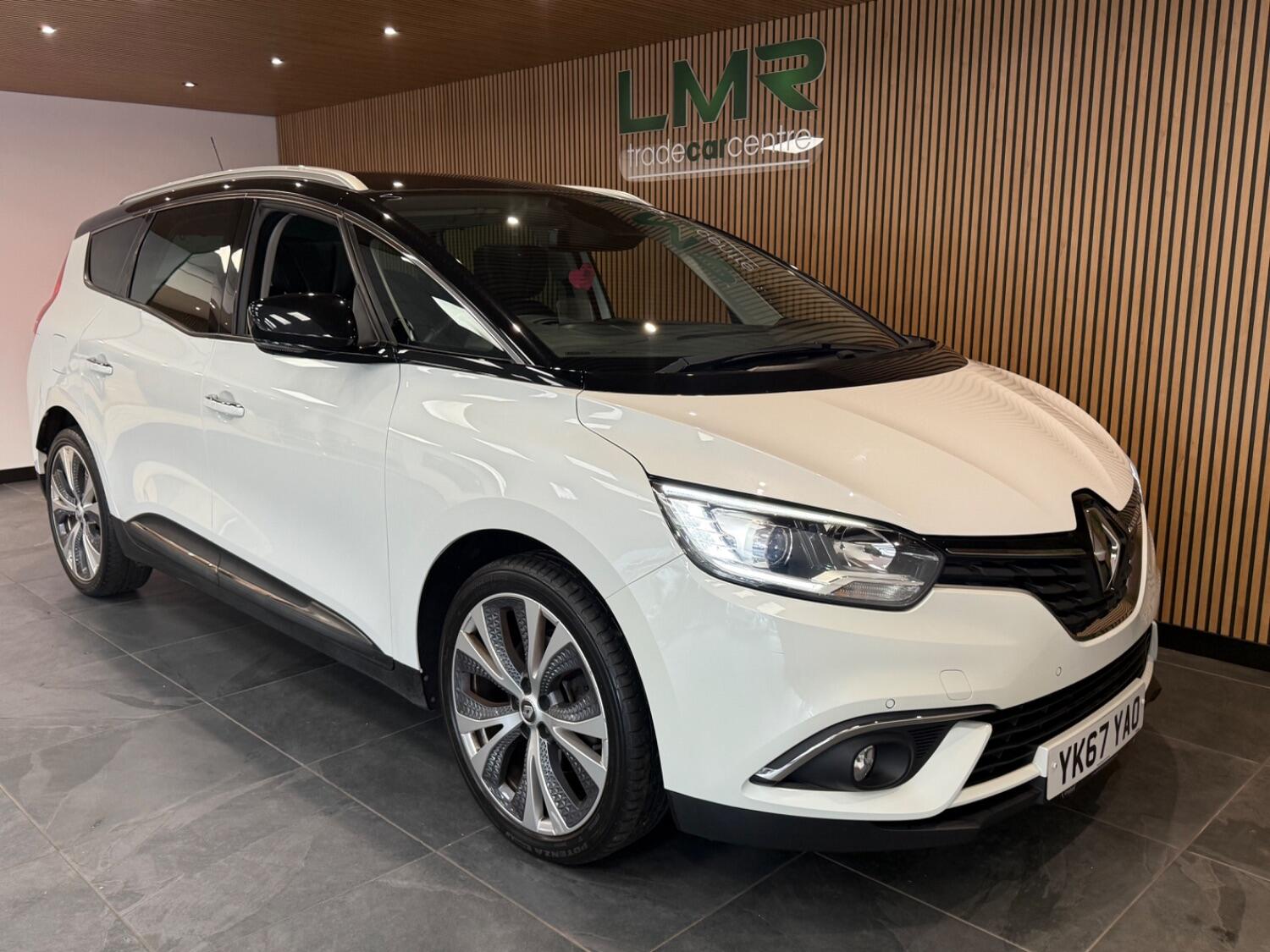 Used Renault Grand Scenic 2017 for sale - 76186681: Photo 4