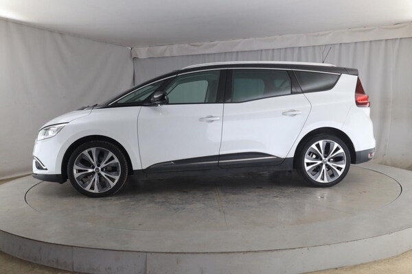 Used Renault Grand Scenic 2017 for sale - 76186681: Photo 5