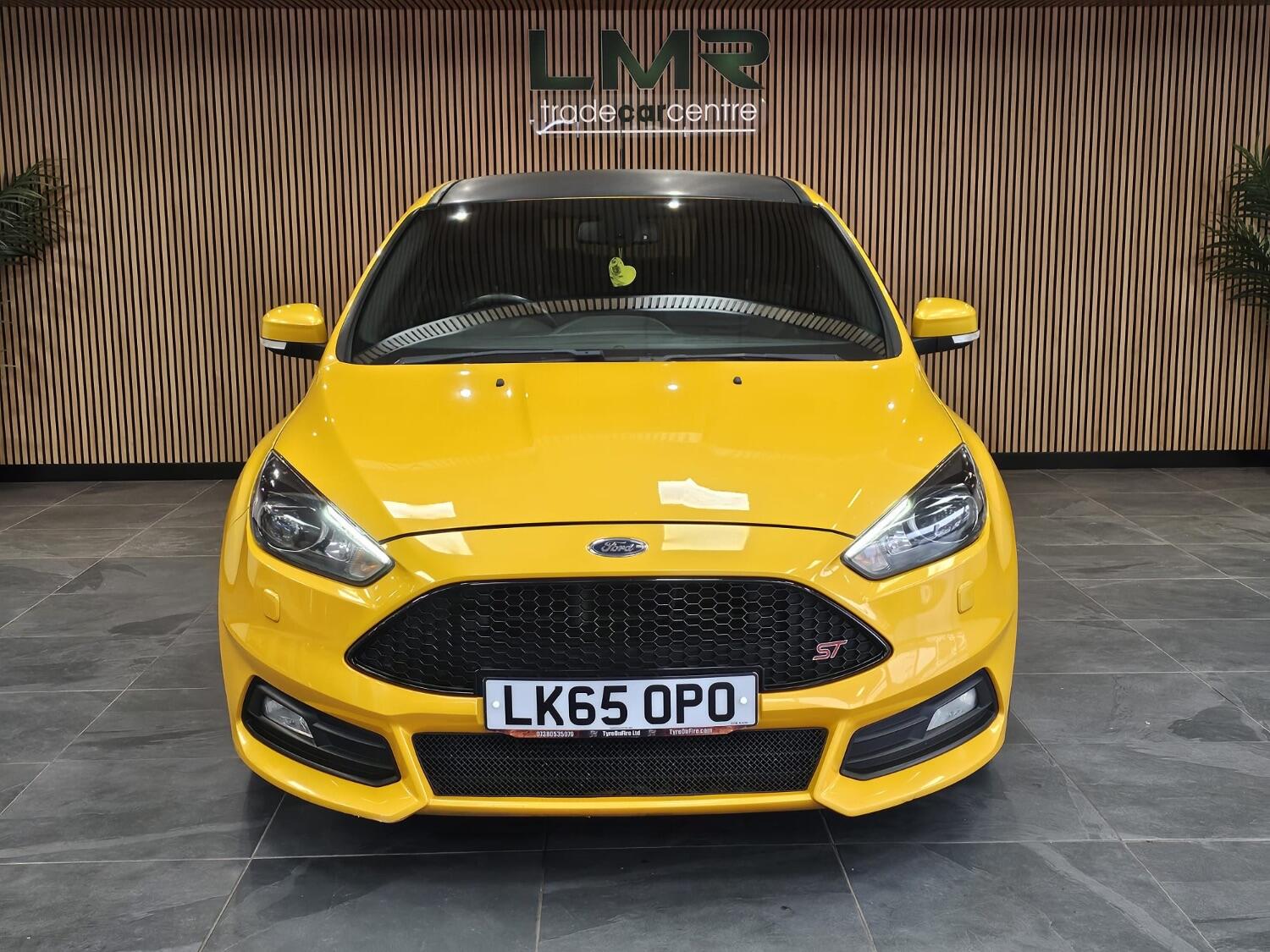 Used Ford Focus 2015 for sale - 76884912: Photo 3