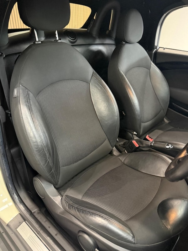 Used MINI Roadster 2015 for sale - 76324732: Photo 13