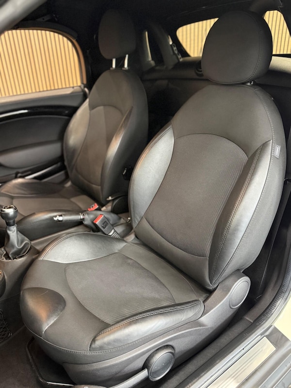 Used MINI Roadster 2015 for sale - 76324732: Photo 21
