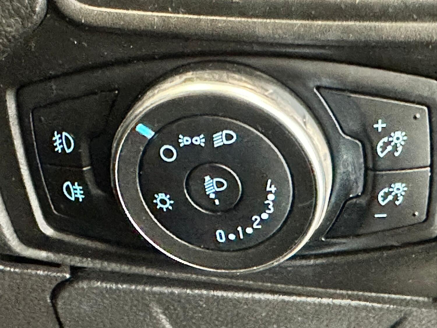 Used Ford Focus 2014 for sale - 76107345: Photo 16