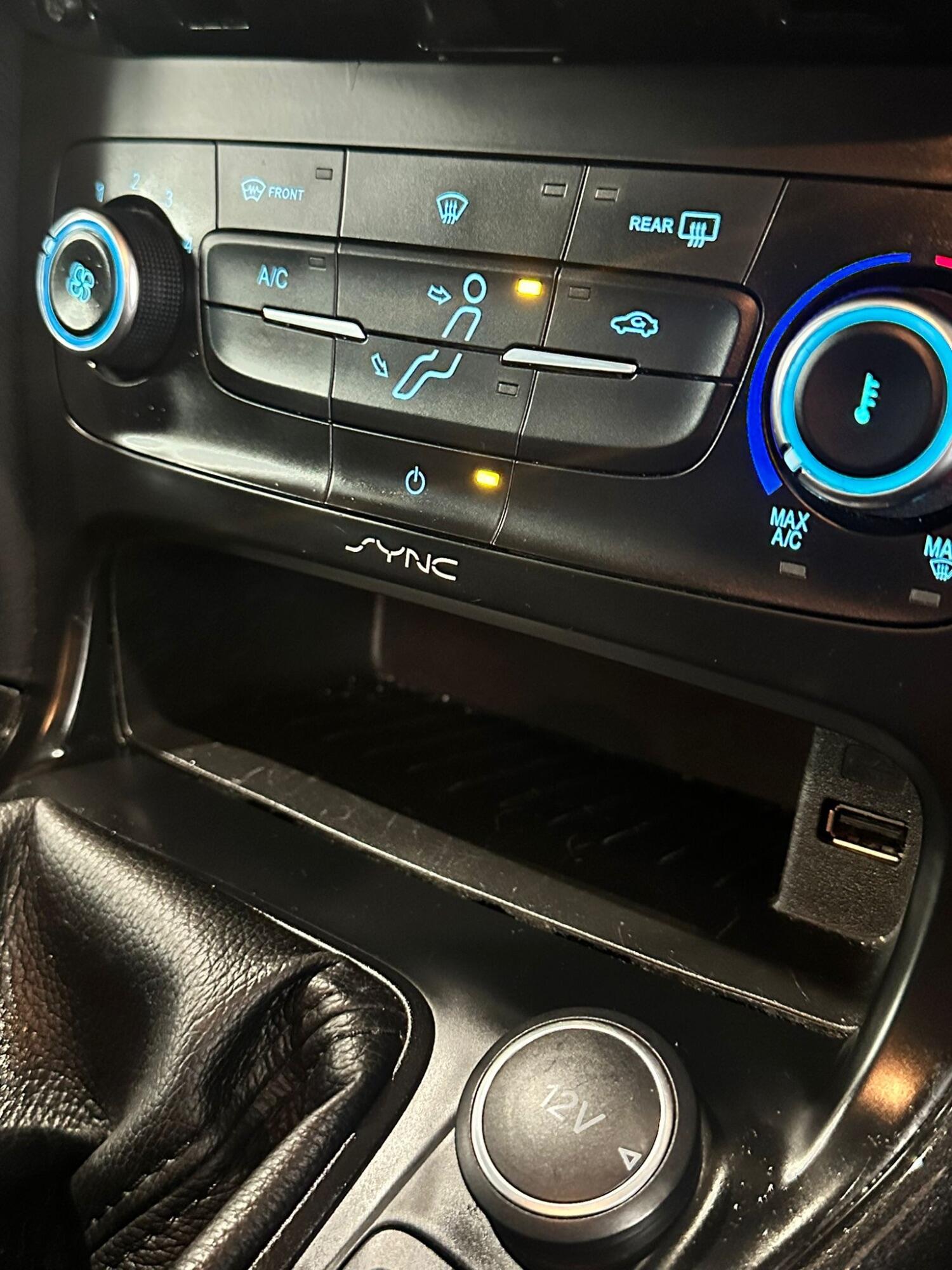 Used Ford Focus 2014 for sale - 76107345: Photo 25