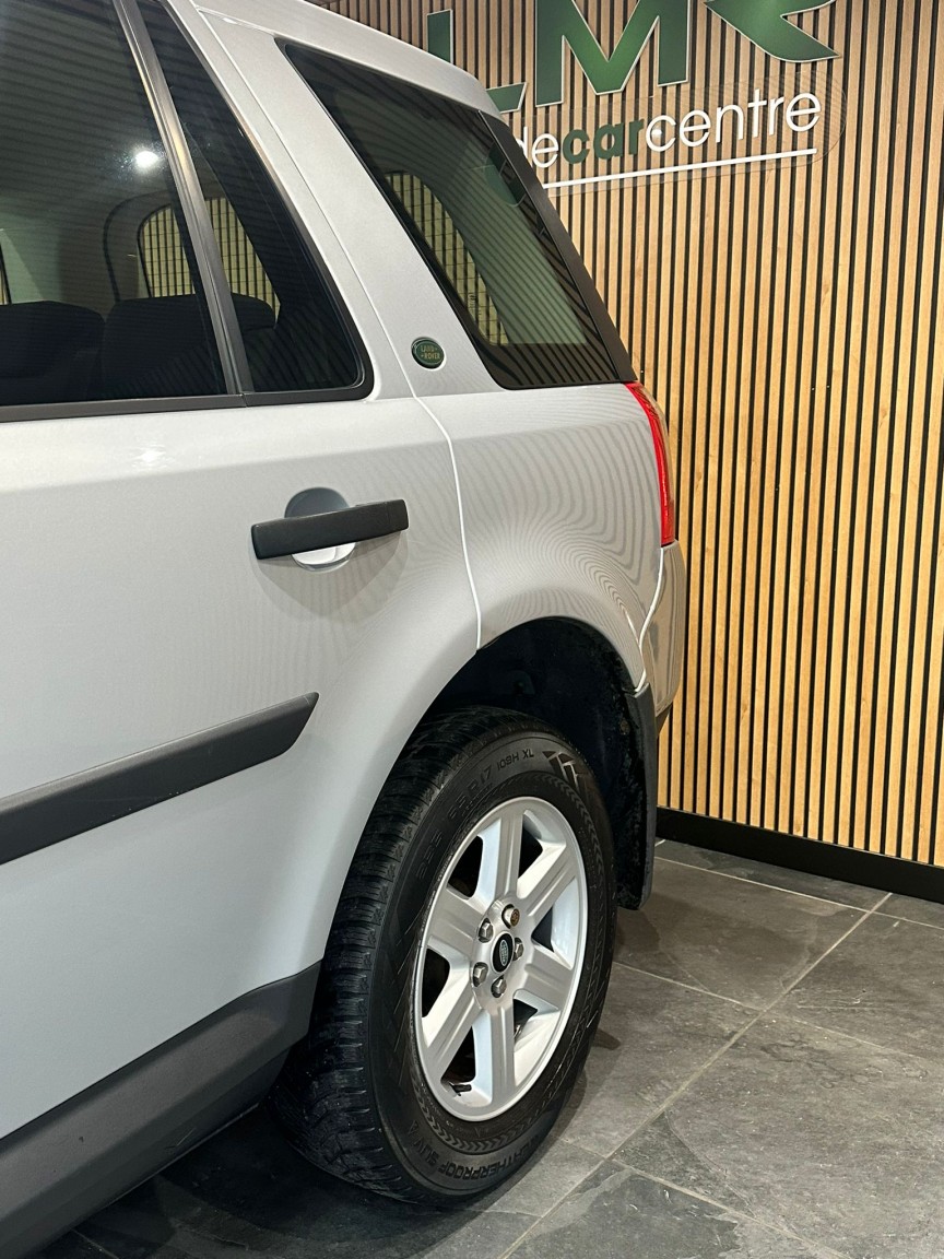 Used Land Rover Freelander 2 2010 for sale - 76391453: Photo 15