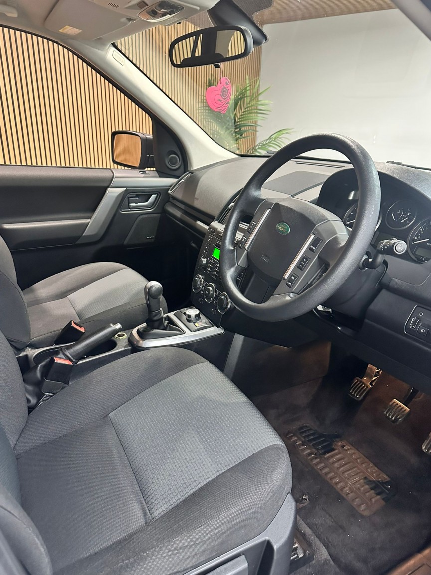 Used Land Rover Freelander 2 2010 for sale - 76391453: Photo 23