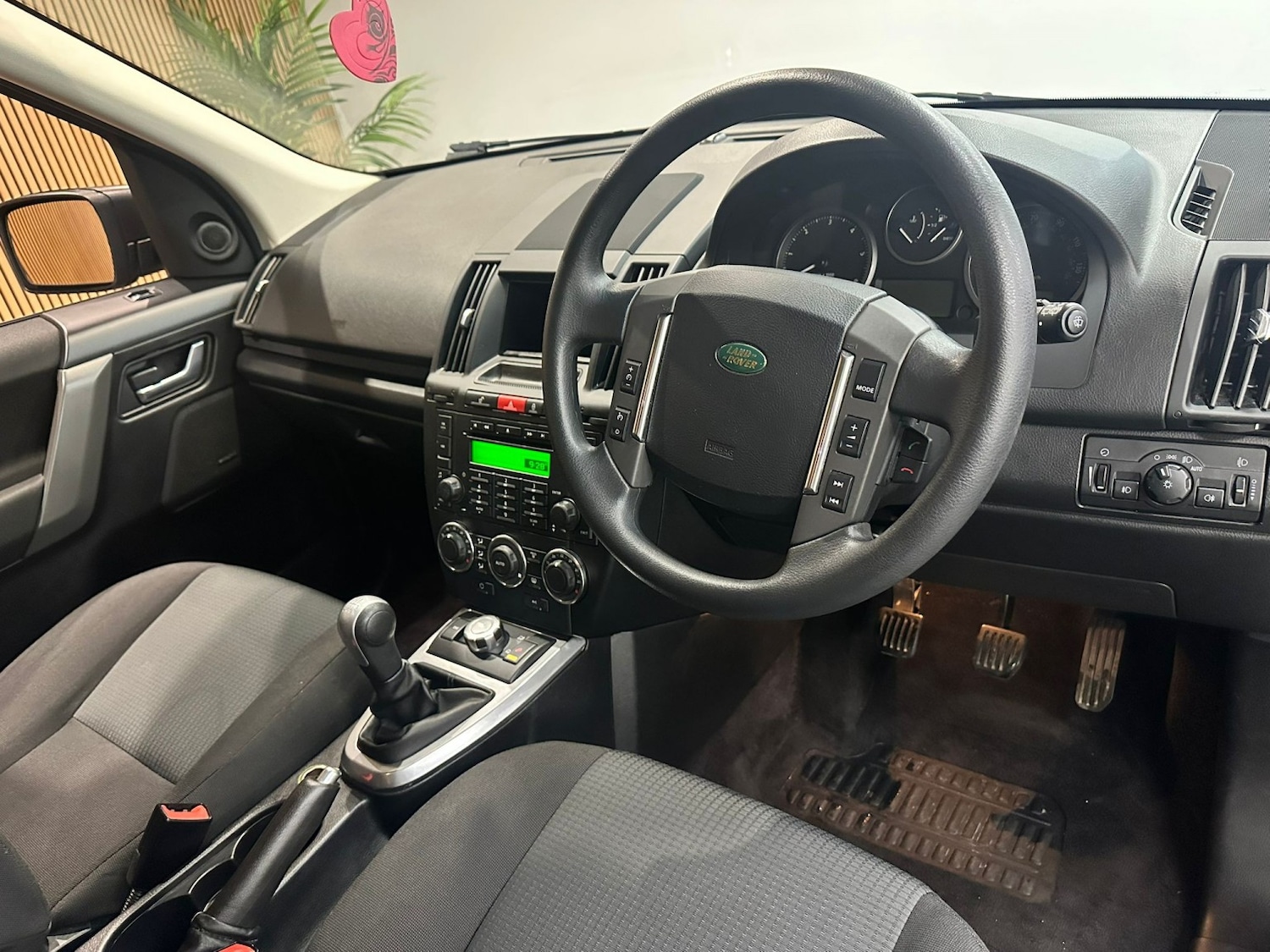 Used Land Rover Freelander 2 2010 for sale - 76391453: Photo 24