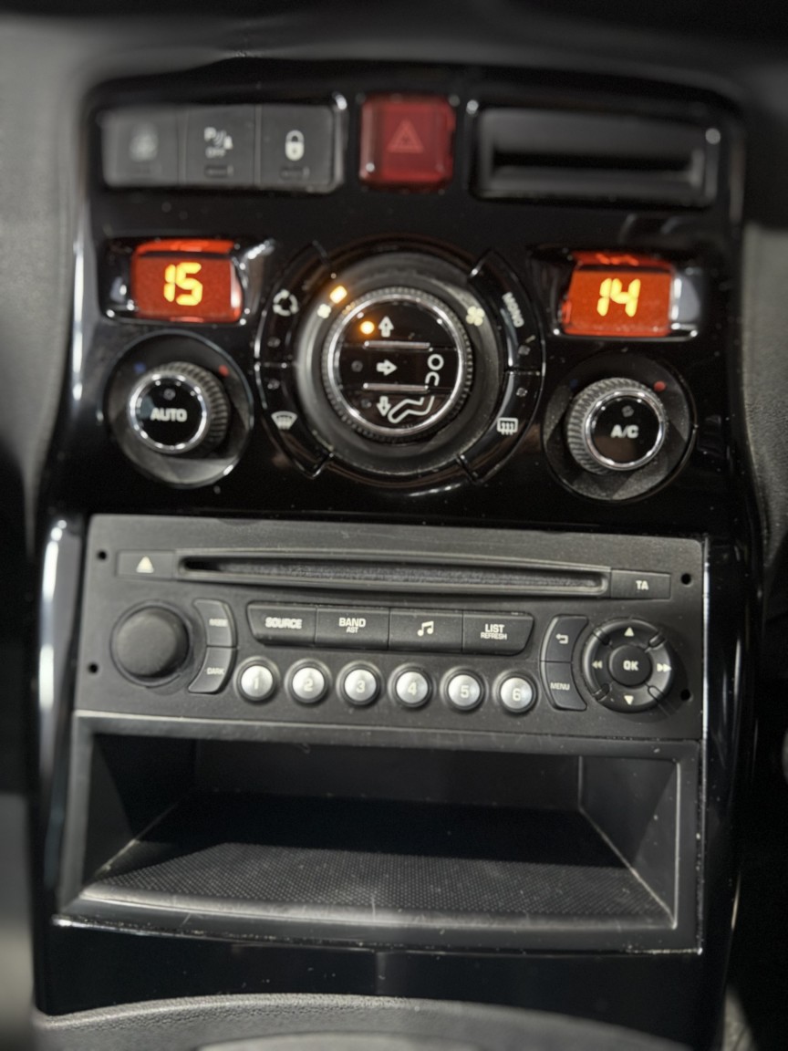 Used Citroen C3 Picasso 2015 for sale - 76884900: Photo 15