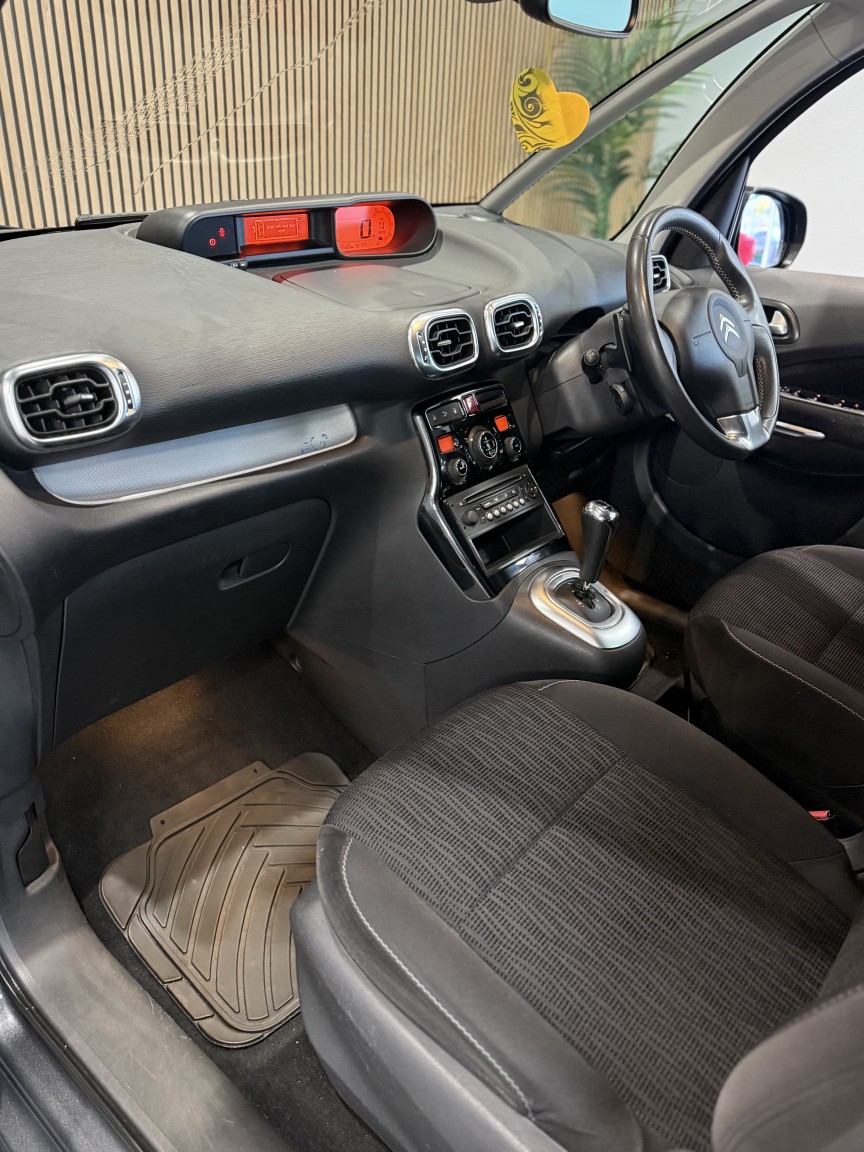 Used Citroen C3 Picasso 2015 for sale - 76884900: Photo 18