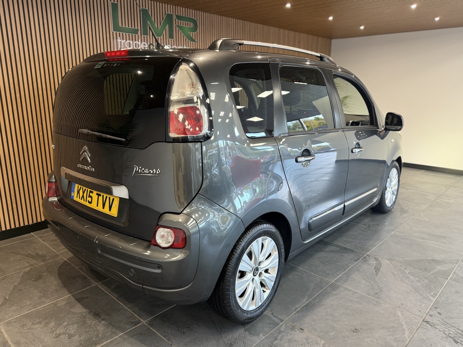 Used Citroen C3 Picasso 2015 for sale - 76884900: Photo 6