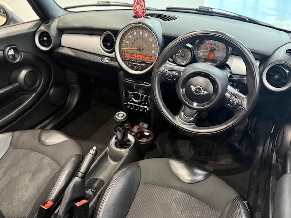 Used MINI Convertible 2015 for sale - 76107228: Photo 17
