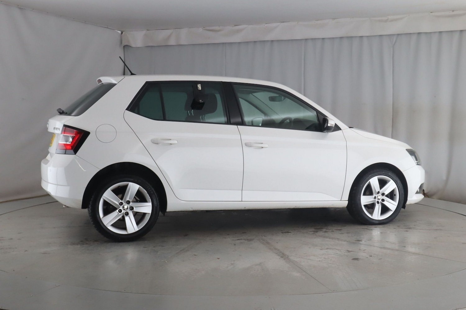 Used Skoda Fabia 2015 for sale - 76687130: Photo 5