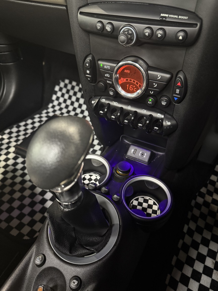 Used MINI Roadster 2014 for sale - 76497395: Photo 26