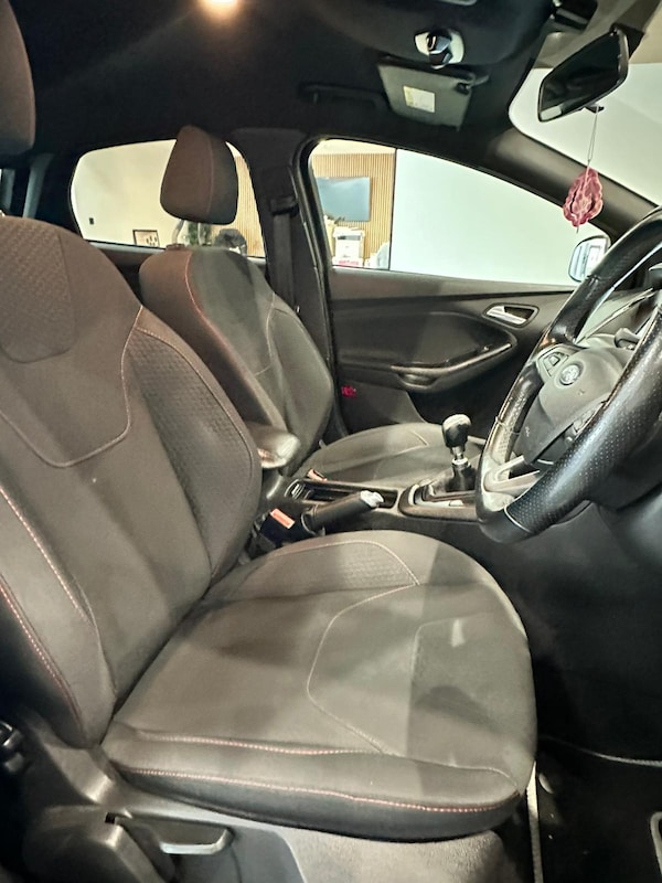 Used Ford Focus 2017 for sale - 76107283: Photo 18