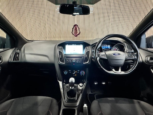 Used Ford Focus 2017 for sale - 76107283: Photo 32