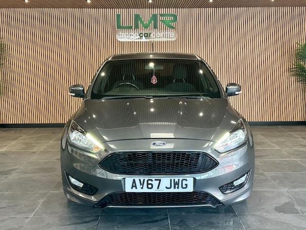 Used Ford Focus 2017 for sale - 76107283: Photo 3