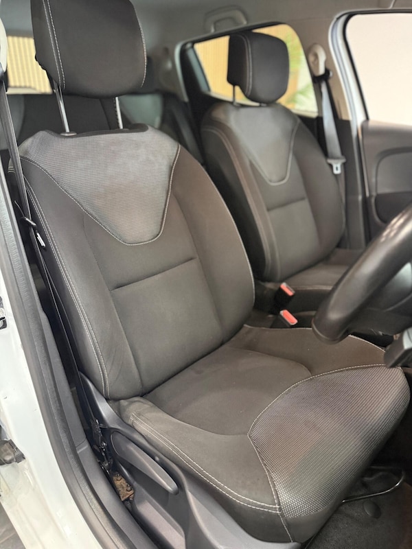 Used Renault Clio 2014 for sale - 76225299: Photo 14