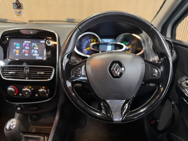 Used Renault Clio 2014 for sale - 76225299: Photo 16