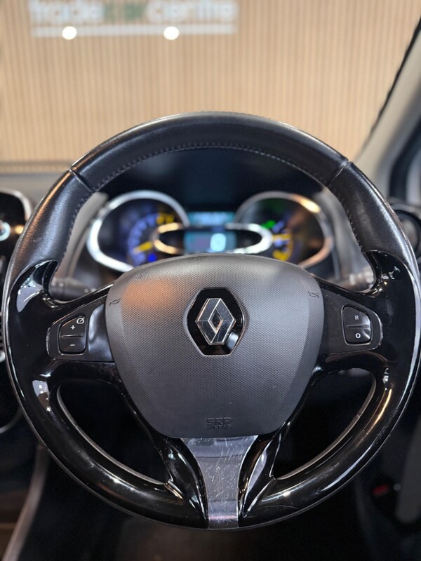 Used Renault Clio 2014 for sale - 76225299: Photo 17