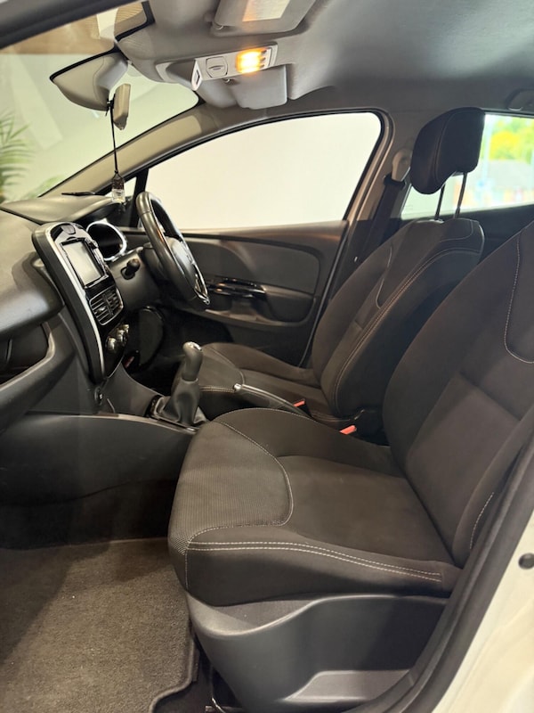 Used Renault Clio 2014 for sale - 76225299: Photo 24