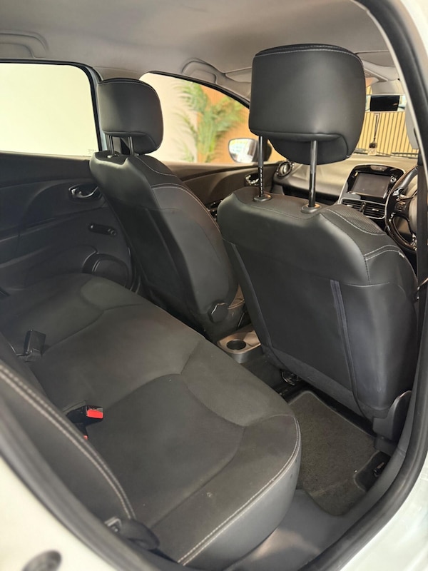 Used Renault Clio 2014 for sale - 76225299: Photo 27