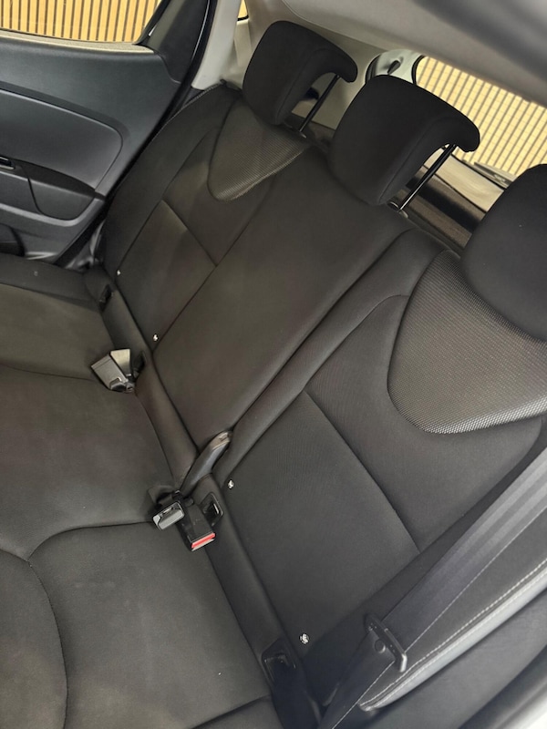Used Renault Clio 2014 for sale - 76225299: Photo 28