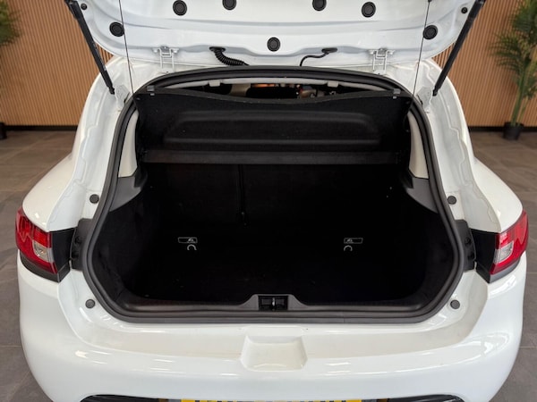 Used Renault Clio 2014 for sale - 76225299: Photo 29