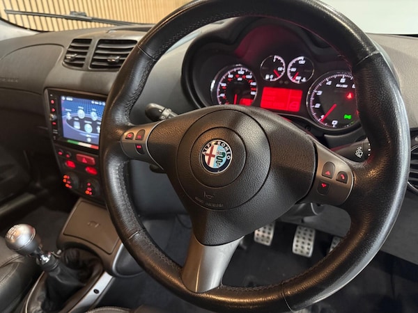 Used Alfa Romeo GT 2011 for sale - 76237156: Photo 20