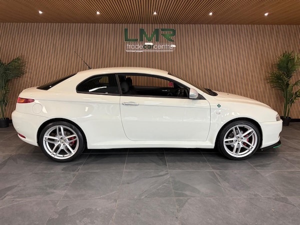 Used Alfa Romeo GT 2011 for sale - 76237156: Photo 5