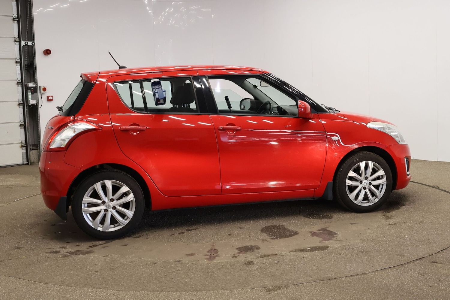 Used Suzuki Swift 2015 for sale - 78190668: Photo 5