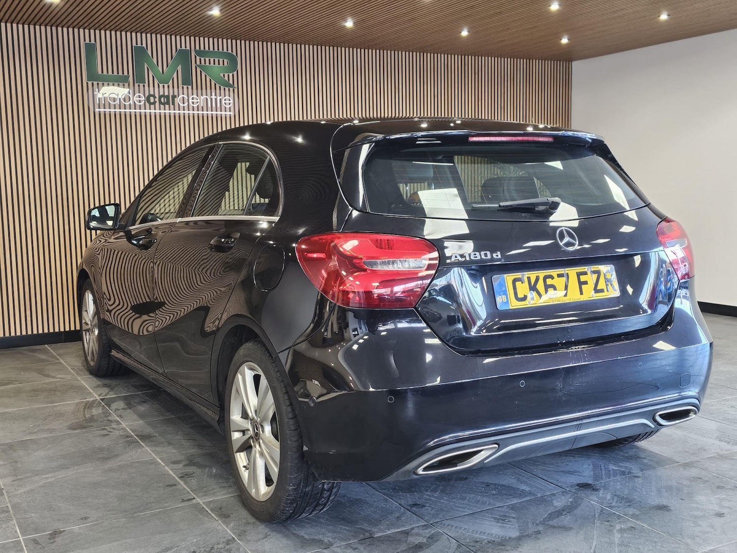 Used Mercedes-Benz A-Class 2017 for sale - 76762176: Photo 9