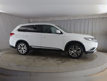 Used Mitsubishi Outlander 2017 for sale - 77494722: Photo