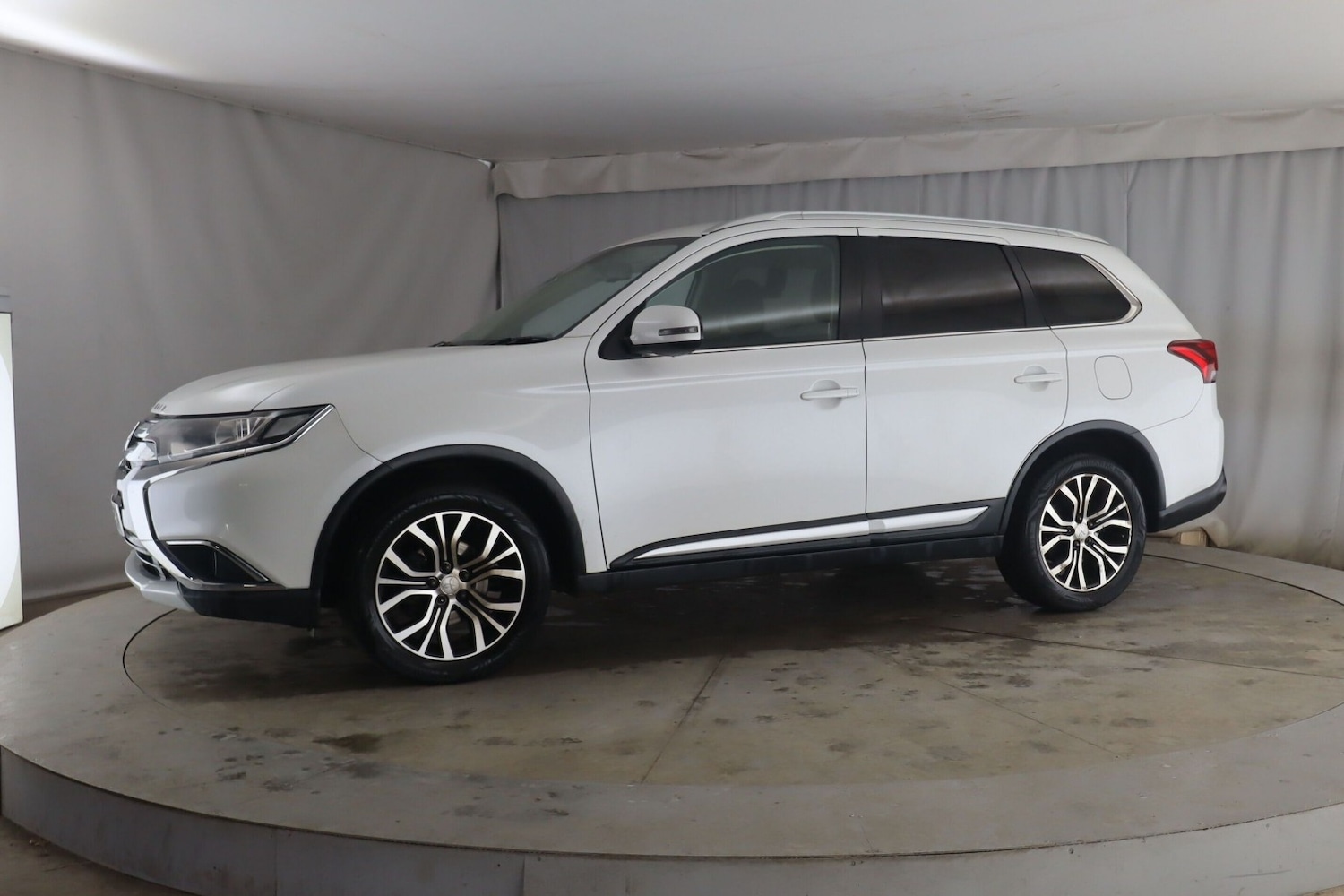 Used Mitsubishi Outlander 2017 for sale - 77494722: Photo 5