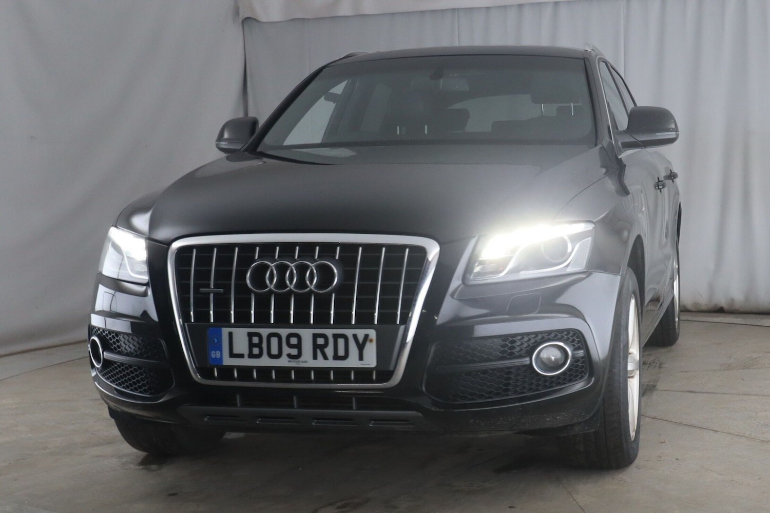 Used Audi Q5 2009 for sale - 77494726: Photo 3