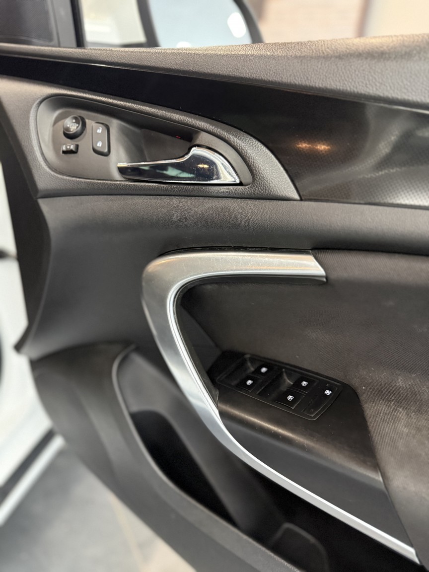 Used Vauxhall Insignia 2014 for sale - 77595424: Photo 12