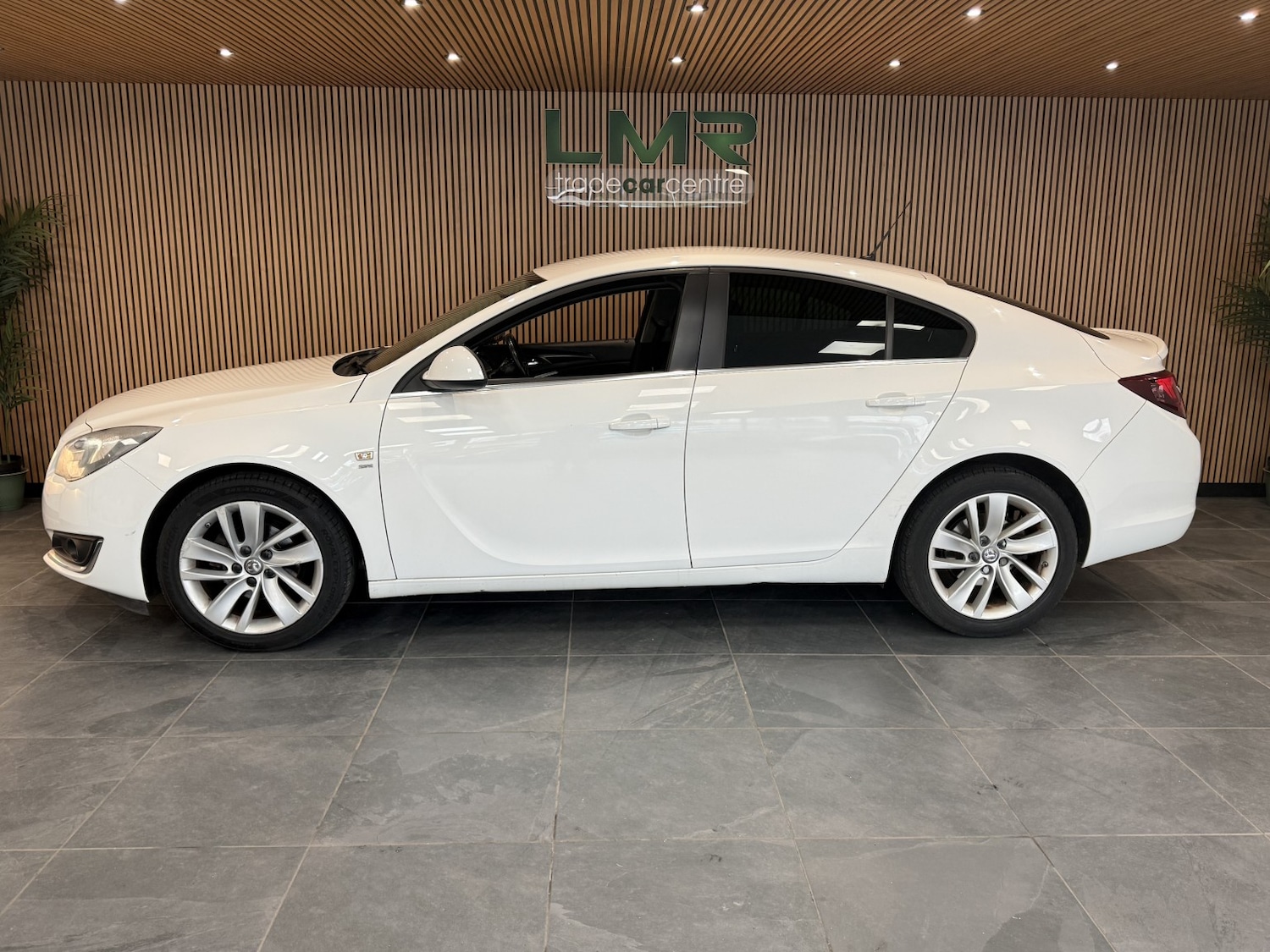 Used Vauxhall Insignia 2014 for sale - 77595424: Photo 6