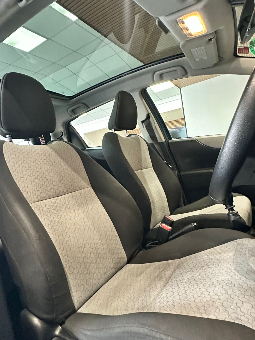 Used Toyota Yaris 2012 for sale - 77822383: Photo 23