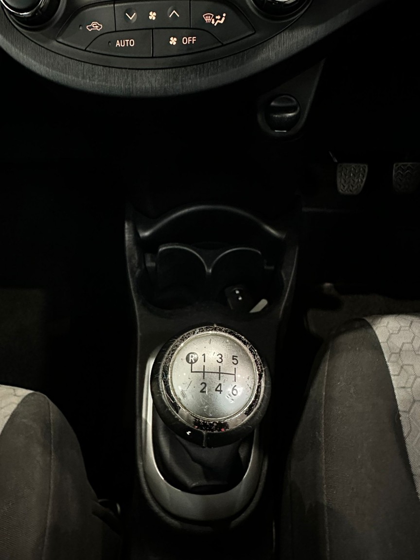 Used Toyota Yaris 2012 for sale - 77822383: Photo 28