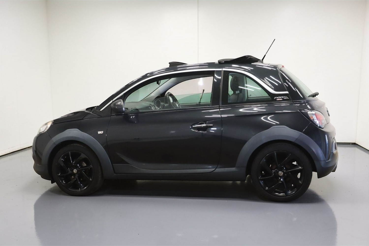 Used Vauxhall ADAM 2015 for sale - 77774739: Photo 5