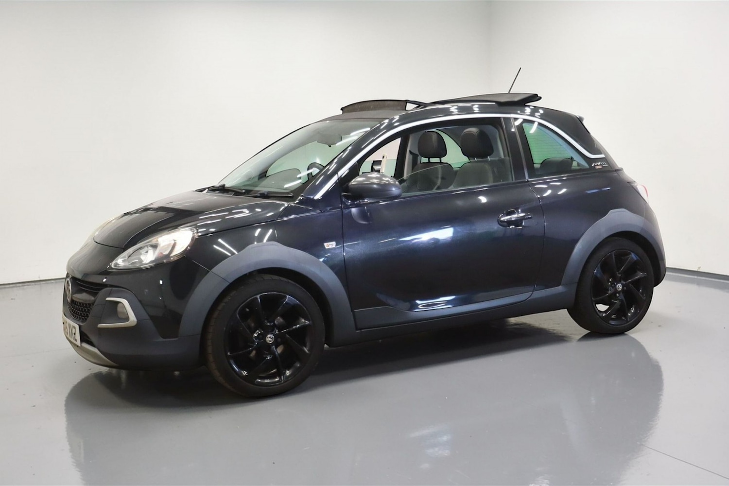 Used Vauxhall ADAM 2015 for sale - 77774739: Photo 6