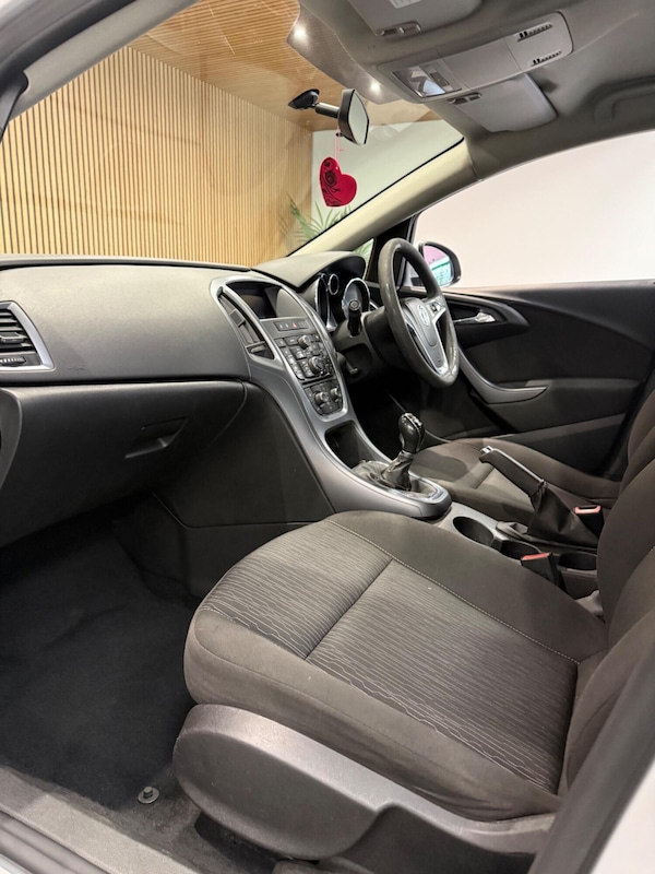 Used Vauxhall Astra 2015 for sale - 74432079: Photo 16
