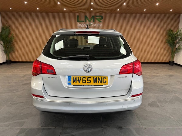 Used Vauxhall Astra 2015 for sale - 74432079: Photo 3