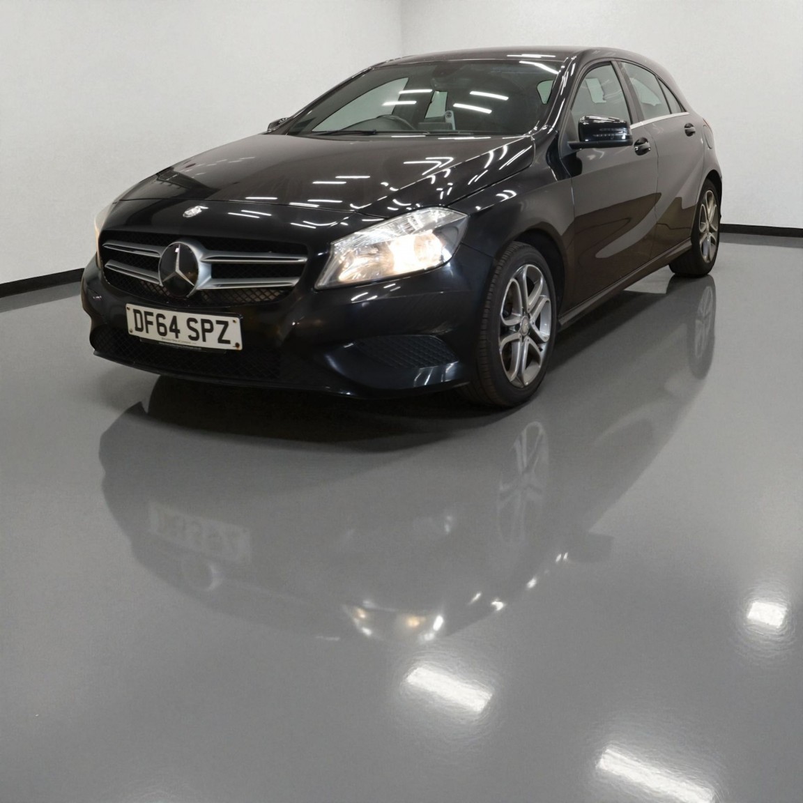 Used Mercedes-Benz A-Class 2015 for sale - 76624407: Photo 1