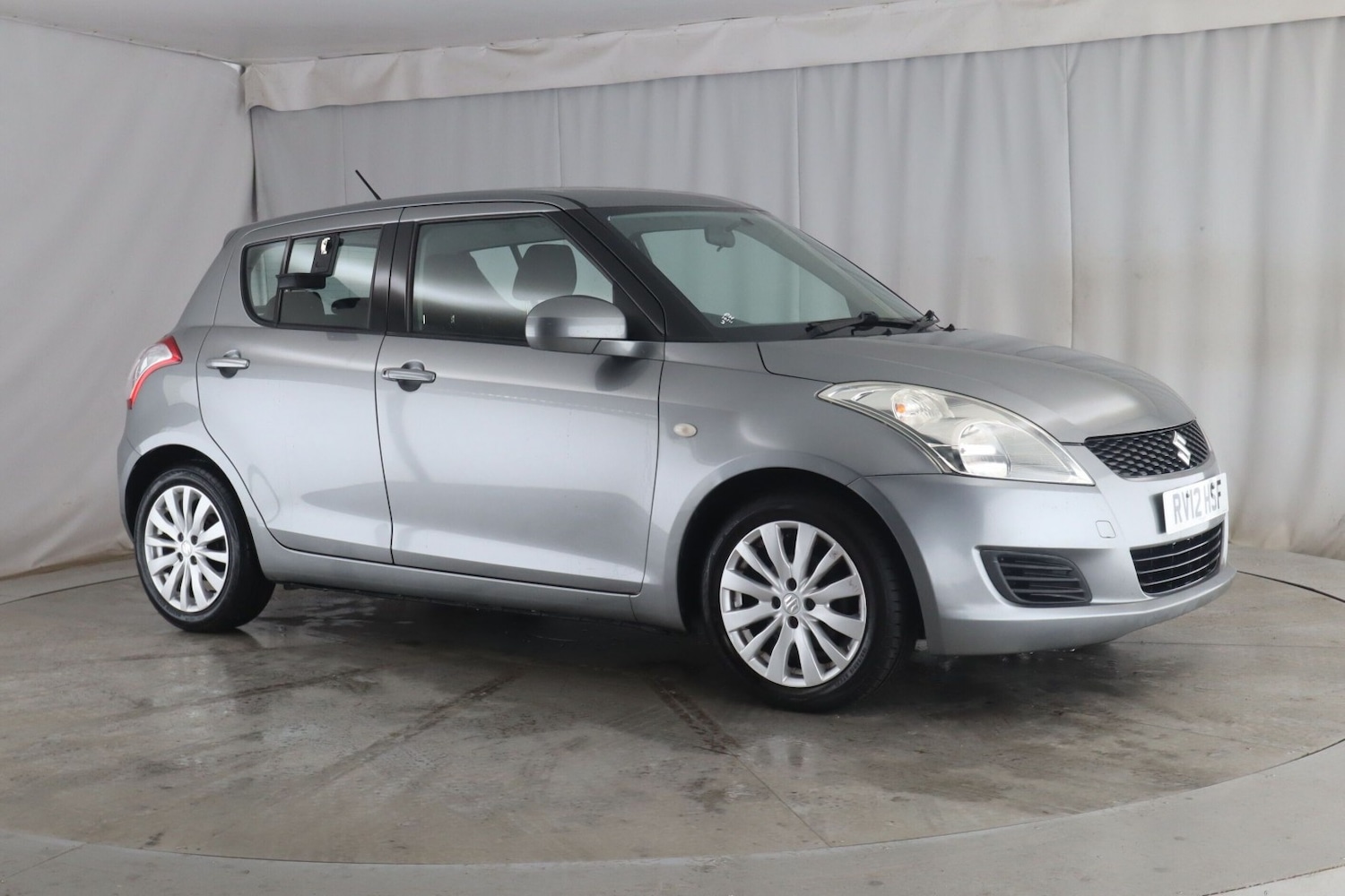Used Suzuki Swift 2012 for sale - 76536799: Photo 1