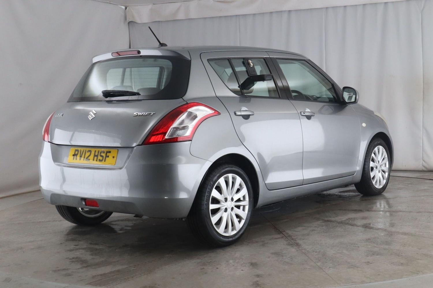 Used Suzuki Swift 2012 for sale - 76536799: Photo 5